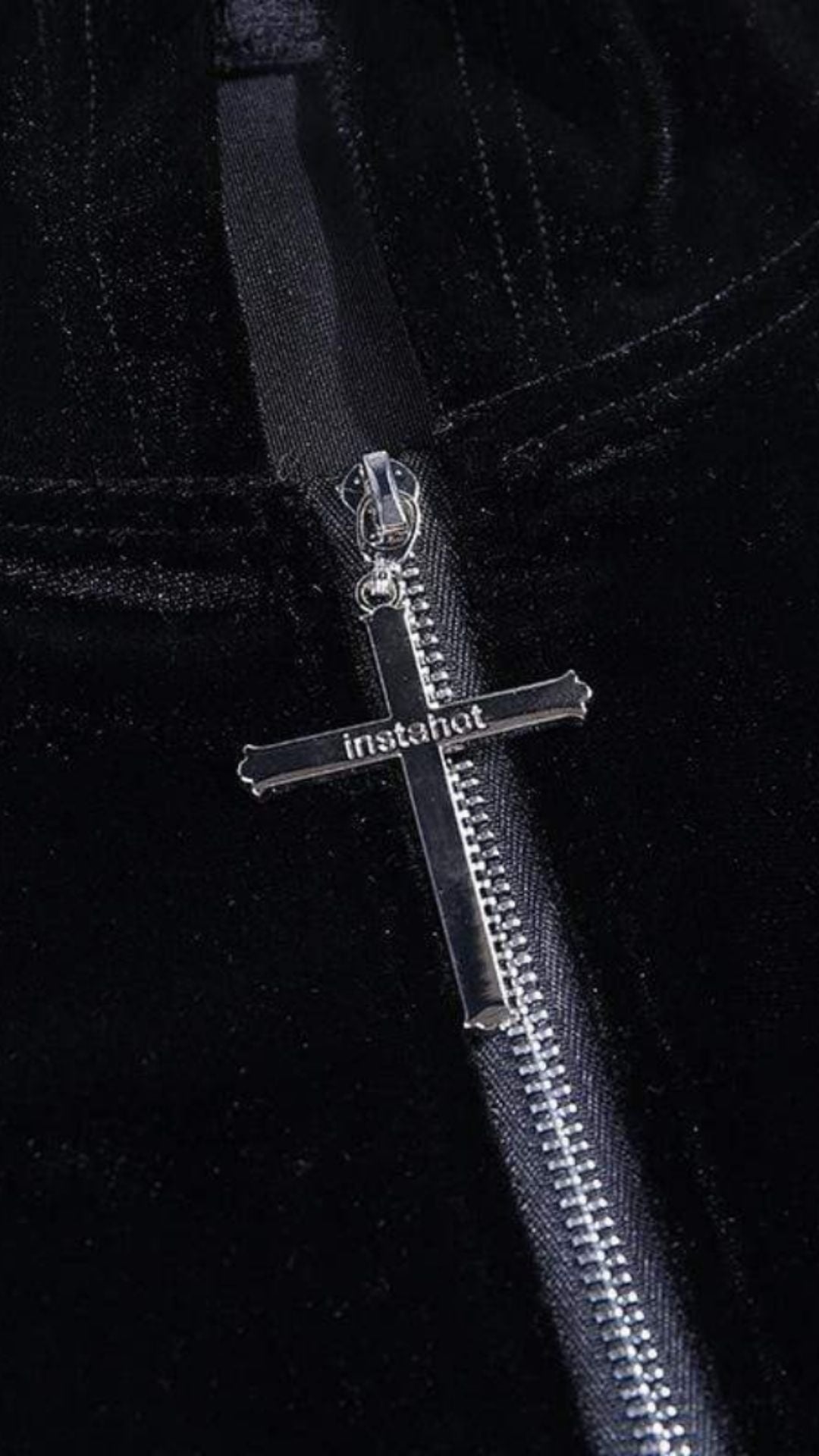 Naughty Kitten Clothing Cross Zipper Fly Hooded Butterfly Sleeved Velvet Dress Zipper Close Up View Alternative Gothic Fashion